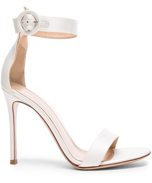 Gianvito Rossi(ジャンヴィトロッシ)の「Gianvito Rossi Satin Portofino Heels(サンダル・レディース・Off White・36)」の1枚目の写真