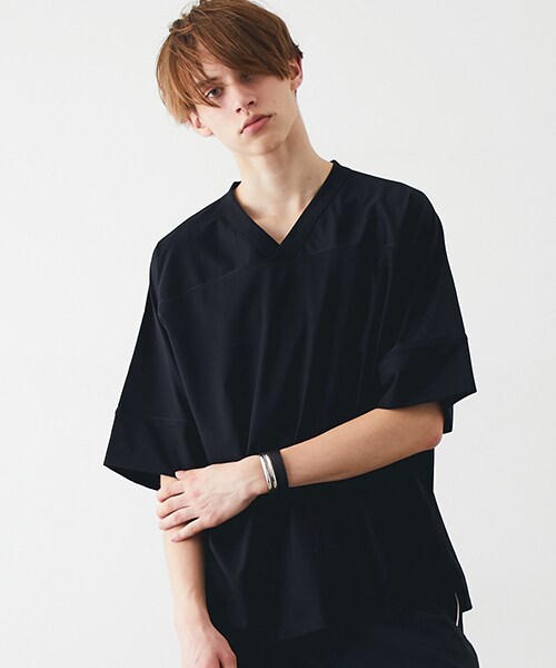 KIIT（キート）の「【6/17入荷予定】VネックパインピングTEE（その他・メンズ・BLK/WHT・1/2）」の3枚目の写真
