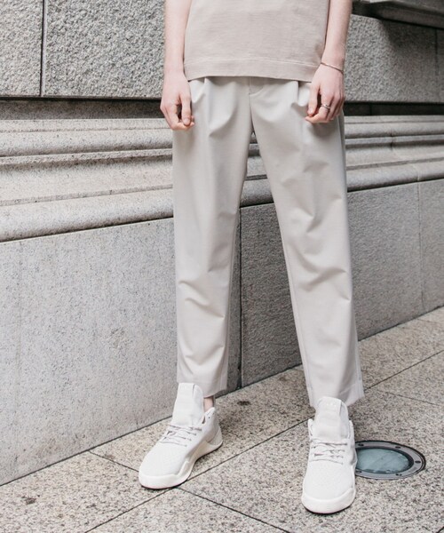 LIDNM（リドム）の「2WAYストレッチアンクルスラックス（スラックス・メンズ・サンドベージュ・S, M, L）」の3枚目の写真