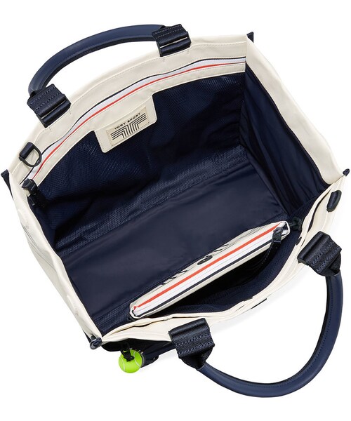 Tory Sport(トリースポーツ)の「Tory Sport Tennis Coated East-West Gym Tote Bag, Neutral/Multi(トートバッグ・レディース・NEUTRAL PATTERN・One Size)」の3枚目の写真