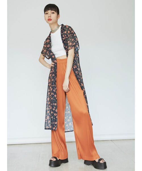 EMODA（エモダ）の「プリーツワイドパンツ（パンツ・レディース・ブラック/ネイビー/キャメル・F）」の6枚目の写真