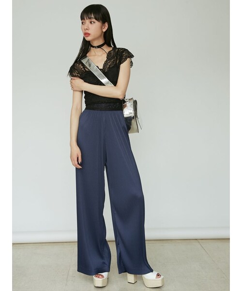 EMODA（エモダ）の「プリーツワイドパンツ（パンツ・レディース・ブラック/ネイビー/キャメル・F）」の8枚目の写真