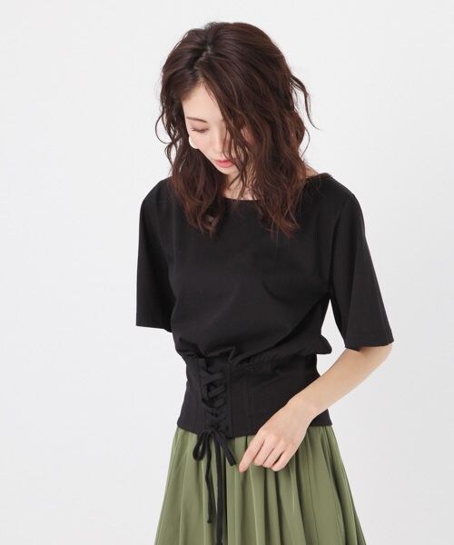 Andemiu(アンデミュウ)の「コルセットTシャツ(トップス・オフホワイト/ブラック)」の2枚目の写真