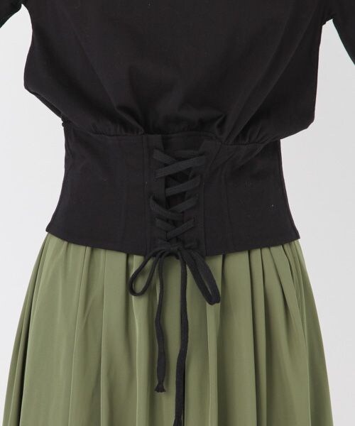 Andemiu(アンデミュウ)の「コルセットTシャツ(トップス・オフホワイト/ブラック)」の10枚目の写真