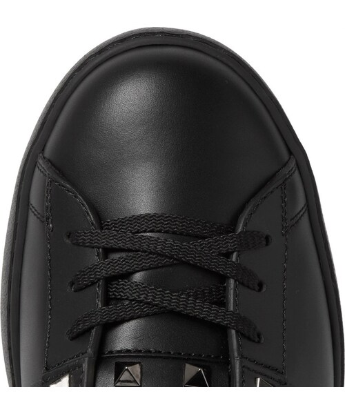 VALENTINO(ヴァレンティノ)の「Valentino Rockstud Untitled Leather Sneakers(スニーカー・メンズ・Black・EU40/EU41/EU42/EU42.5/EU43/EU43.5/EU44/EU44.5/EU45/EU46)」の3枚目の写真