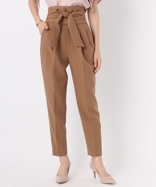 Andemiu（アンデミュウ）の「リボンベルトツキパンツ（パンツ・ブラック/キャメル）」の2枚目の写真