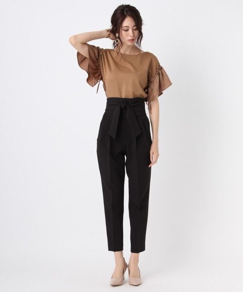 Andemiu（アンデミュウ）の「リボンベルトツキパンツ（パンツ・ブラック/キャメル）」の4枚目の写真