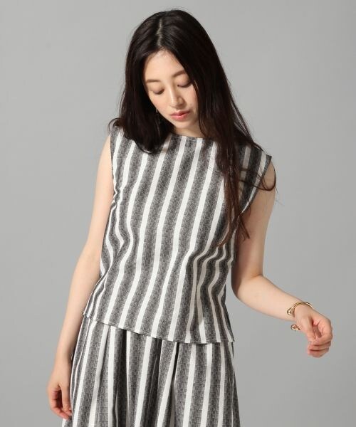 HARE（ハレ）の「ストライプノースリーブプルオーバー×ミモレスカート（ワンピース/ドレス・ブラック/ライトブルー）」の5枚目の写真