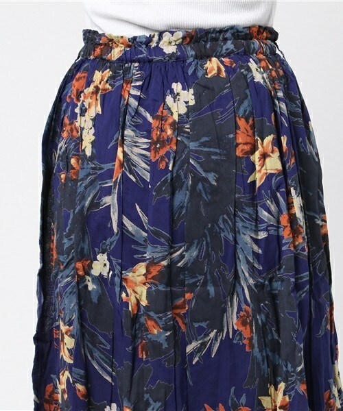 archives（アルシーヴ）の「コットンボイルプリントスカート（スカート・レディース・オフホワイト/ネイビー/ワイン・MEDIUM）」の8枚目の写真