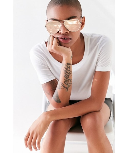 quay（キー）の「Quay X Desi Perkins High Key Aviator Sunglasses（サングラス・レディース・Blue/Gold/Gray/Black・ONE SIZE）」の15枚目の写真