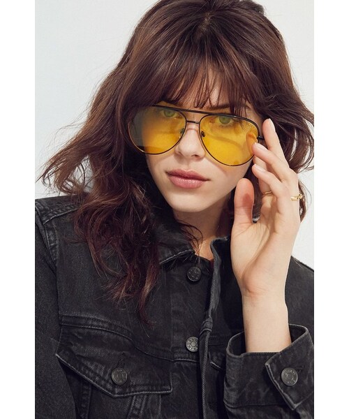 quay（キー）の「Quay X Desi Perkins Sahara Aviator Sunglasses（サングラス・レディース・Yellow・ONE SIZE）」の2枚目の写真
