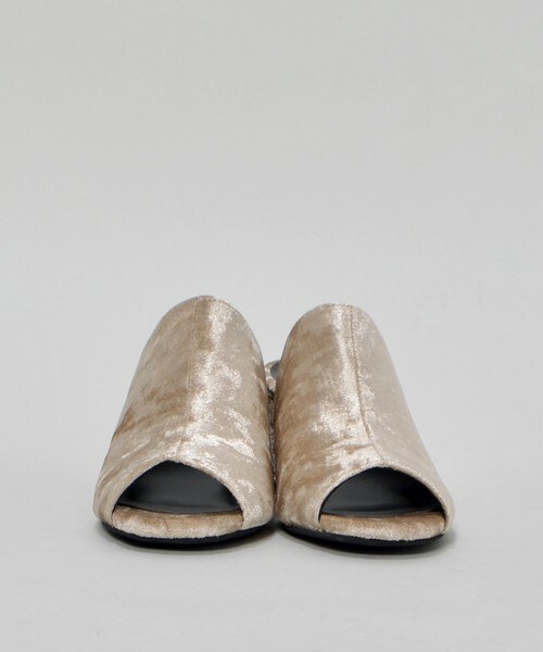 archives（アルシーヴ）の「チャンキーヒールサンダル（サンダル・レディース・ブラック/ベージュ/マスタード・SMALL/MEDIUM）」の10枚目の写真