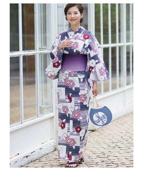 AMERICAN HOLIC（アメリカンホリック）の「モノトーン花柄浴衣