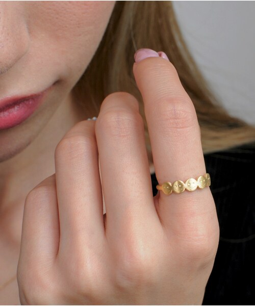 les desseins de DIEU（レデッサンドゥデュー）の「レデッサンドゥデュー 950 クゥインタプリツ スマイル リング（リング・レディース・ゴールド・5号から）」の6枚目の写真