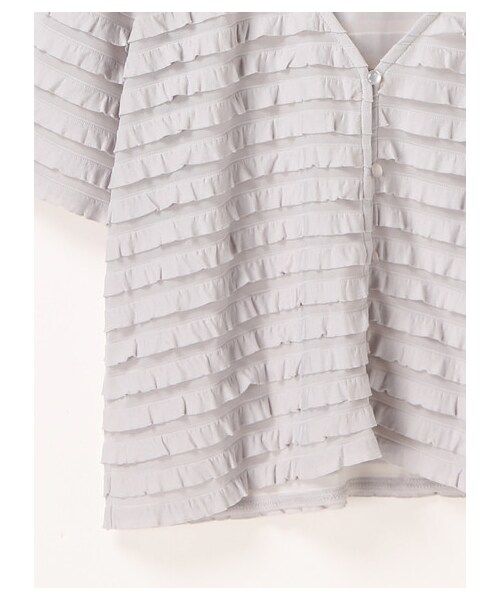 ehka sopo（エヘカソポ）の「フリルVカーディガン（トップス・グレー/ブラック/キャメル・M）」の5枚目の写真