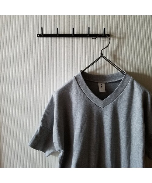 Handmade(ハンドメイド)の「Vネックプルオーバー(Tシャツ/カットソー・レディース・その他)」の6枚目の写真