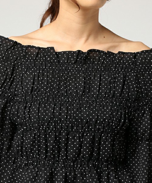 archives（アルシーヴ）の「シャーリングオフショルブラウス（シャツ/ブラウス・レディース・オフホワイト/ブラック・MEDIUM）」の6枚目の写真