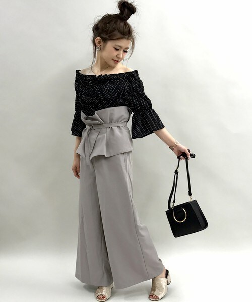 archives（アルシーヴ）の「シャーリングオフショルブラウス（シャツ/ブラウス・レディース・オフホワイト/ブラック・MEDIUM）」の16枚目の写真