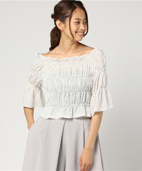 archives（アルシーヴ）の「シャーリングオフショルブラウス（シャツ/ブラウス・レディース・オフホワイト/ブラック・MEDIUM）」の11枚目の写真