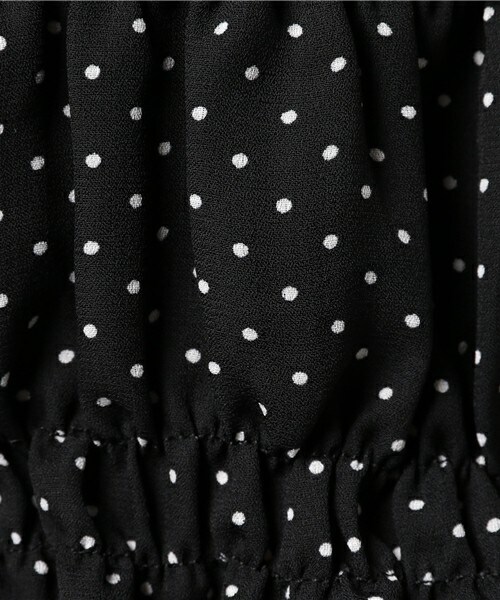 archives（アルシーヴ）の「シャーリングオフショルブラウス（シャツ/ブラウス・レディース・オフホワイト/ブラック・MEDIUM）」の9枚目の写真