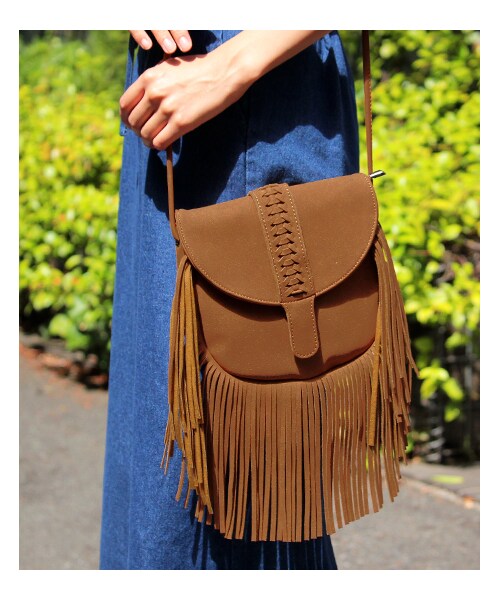 ANAP(アナップ)の「フェイクスエードフリンジミニBAG(バッグ・レディース・キャメル/ブラック・one size)」の5枚目の写真