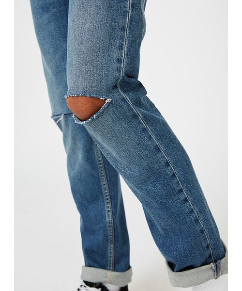 TOPMAN(トップマン)の「Blue Ripped Stretch Slim Jeans(デニムパンツ・メンズ・Blue・30R/32R/34R/30L/32L/34L/36L)」の3枚目の写真