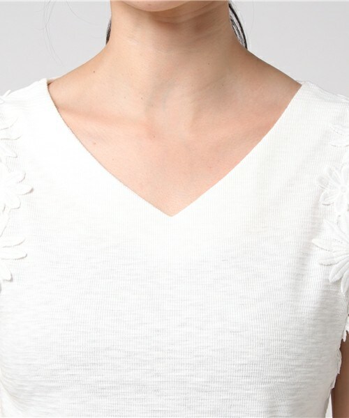 archives（アルシーヴ）の「袖レースＴシャツ（Tシャツ/カットソー・レディース・オフホワイト/ブラック/ブルー・MEDIUM）」の7枚目の写真