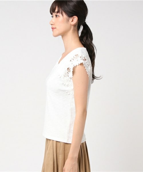 archives（アルシーヴ）の「袖レースＴシャツ（Tシャツ/カットソー・レディース・オフホワイト/ブラック/ブルー・MEDIUM）」の5枚目の写真