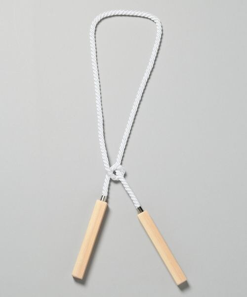 HARE(ハレ)の「ウッドモチーフネックレス(アクセサリー・オフホワイト/ブラック)」の1枚目の写真