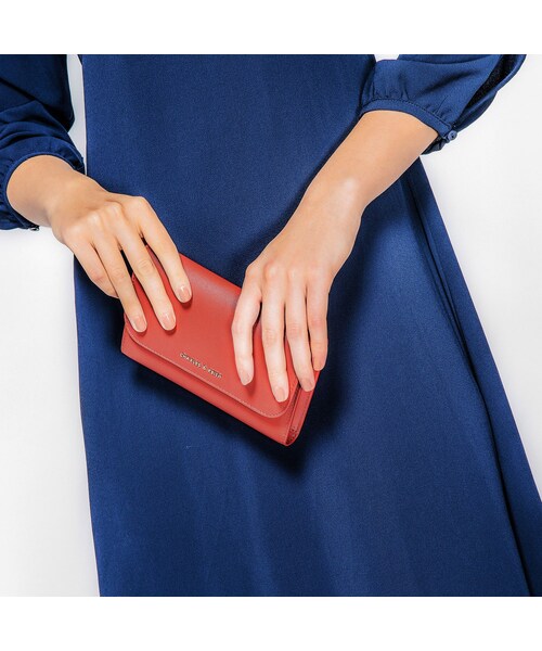 CHARLES & KEITH（チャールズ & キース）の「FRONT FLAP WALLET（財布/小物・レディース・Other・Black/Brown/Brick/Ivory/Teal/XS）」の2枚目の写真