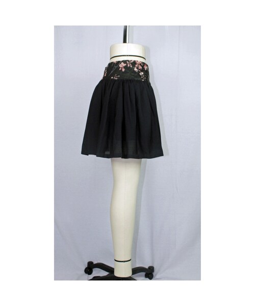 no brand（ノーブランド）の「【帯ボトムスシリーズ】ヒップハングのギャザースカート　(ブラック)　B28（スカート・レディース・その他）」の4枚目の写真