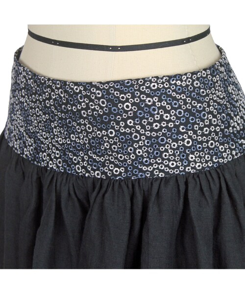 no brand（ノーブランド）の「【帯ボトムスシリーズ】ヒップハングのギャザースカート　本体：ベルギーリネン　(ブラック)　B4　【送料・代引き手数料無料】（スカート・レディース・その他）」の8枚目の写真