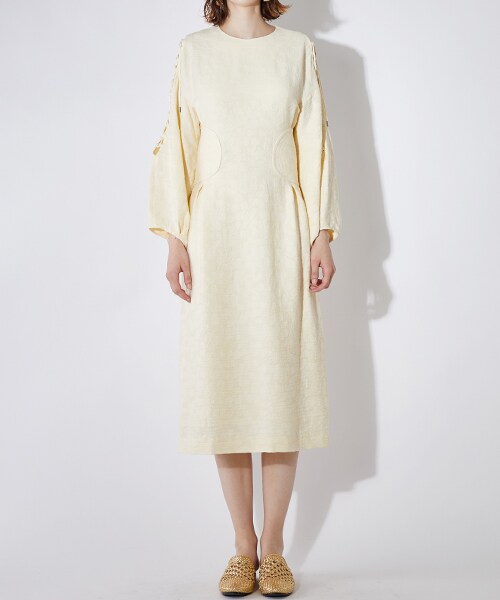 muller of yoshiokubo（ミュラーオブヨシオクボ）の「レースアップ