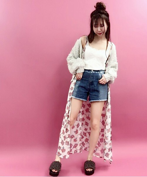 archives（アルシーヴ）の「後ろ重ねＶループ編みニットカーデ（カーディガン/ボレロ・レディース・ブラック/シルバーグレー/ベージュ/ラベンダー/ピンク系その他・MEDIUM）」の2枚目の写真