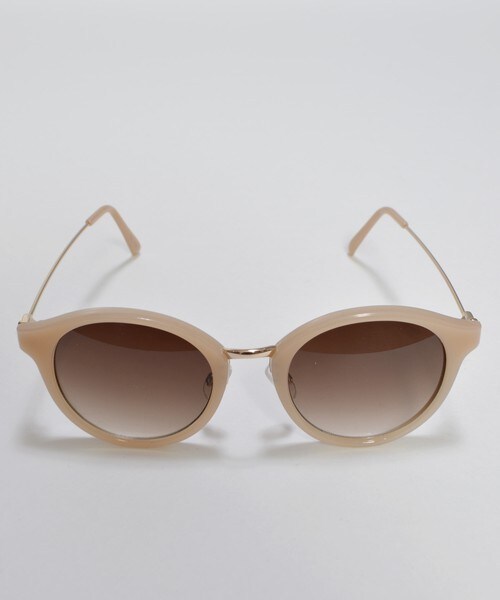 archives（アルシーヴ）の「ファッショングラスデミフレーム（サングラス・レディース・アイボリー/ブラック系その他・MEDIUM）」の8枚目の写真