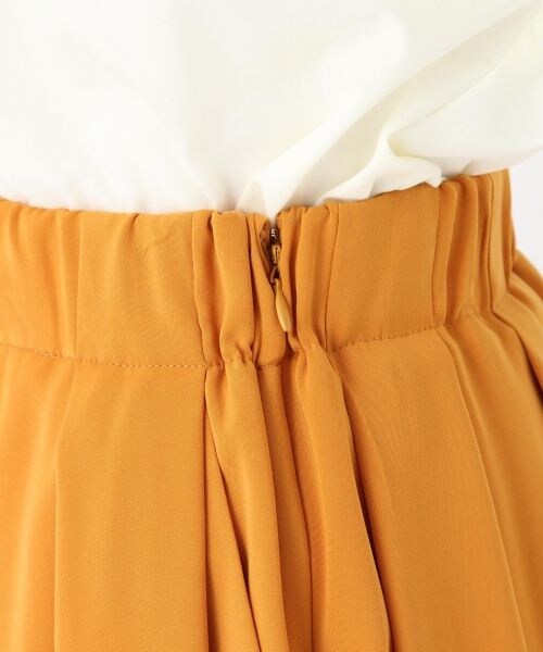 Andemiu（アンデミュウ）の「ギャザーフレアワイドパンツ（パンツ・ストライプ(ブラウン)/イエロー/カーキ）」の20枚目の写真