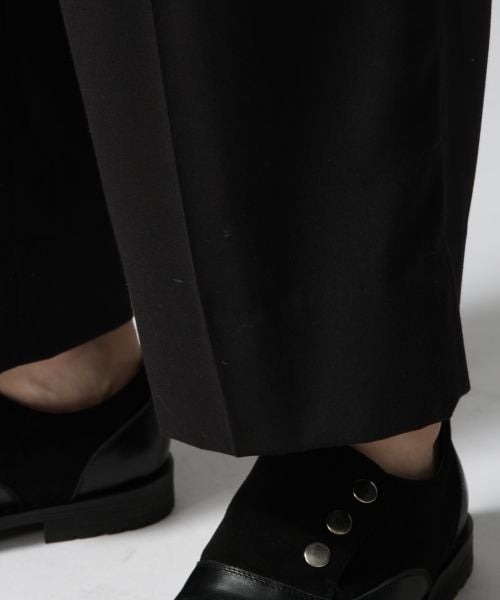 HARE（ハレ）の「ラップワイドパンツ（パンツ・ブラック/グレー）」の10枚目の写真