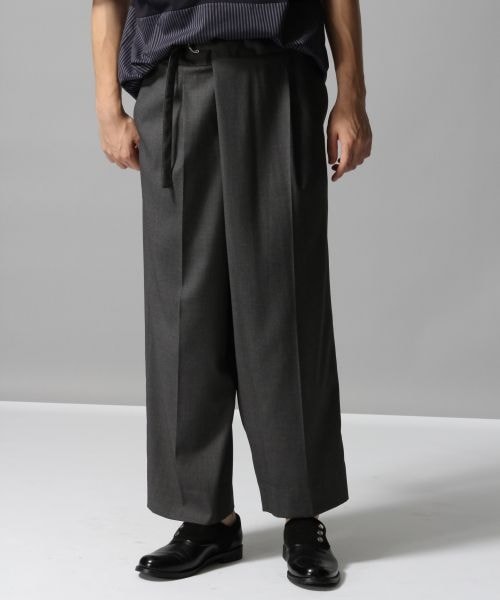 HARE（ハレ）の「ラップワイドパンツ（パンツ・ブラック/グレー）」の2枚目の写真