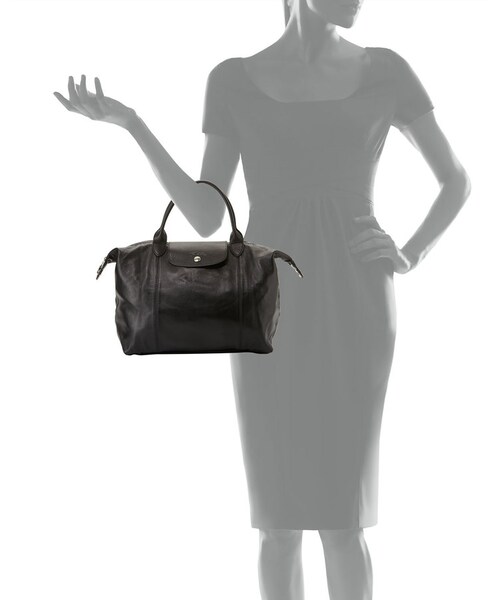 LONGCHAMP（ロンシャン）の「Longchamp Le Pliage Cuir Medium Handbag with Shoulder Strap（ショルダーバッグ・レディース・Black・One Size）」の5枚目の写真