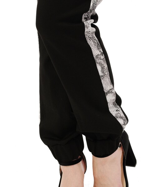 EGOIST（エゴイスト）の「ポンチラインジョギパンツ（パンツ・レディース・BLACK/GRAY/D_BLACK・Size : F /）」の8枚目の写真