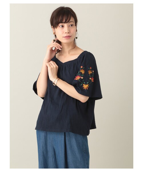 Green　Parks（グリーンパークス）の「【WEB先行予約】袖刺繍フレアカットプルオーバー（トップス・オフホワイト/杢グレー/ブラック/ボルドー/キャメル/ネイビー・F）」の13枚目の写真