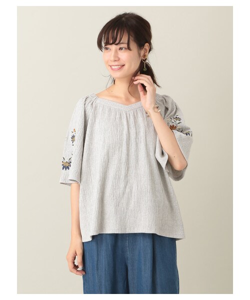 Green　Parks（グリーンパークス）の「【WEB先行予約】袖刺繍フレアカットプルオーバー（トップス・オフホワイト/杢グレー/ブラック/ボルドー/キャメル/ネイビー・F）」の9枚目の写真