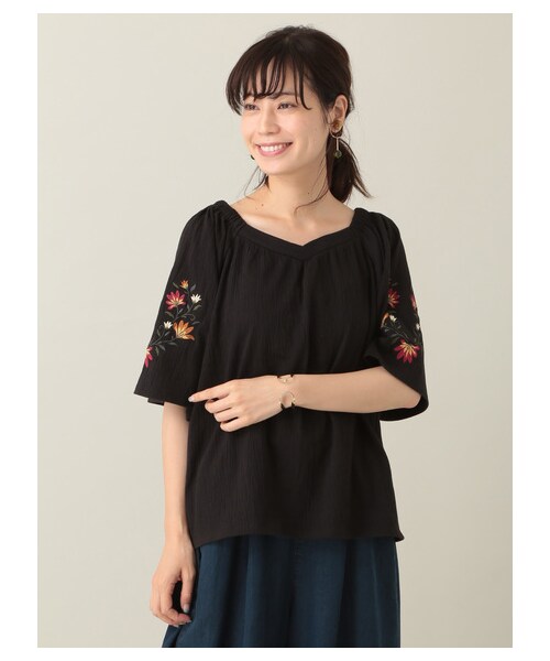 Green　Parks（グリーンパークス）の「【WEB先行予約】袖刺繍フレアカットプルオーバー（トップス・オフホワイト/杢グレー/ブラック/ボルドー/キャメル/ネイビー・F）」の10枚目の写真