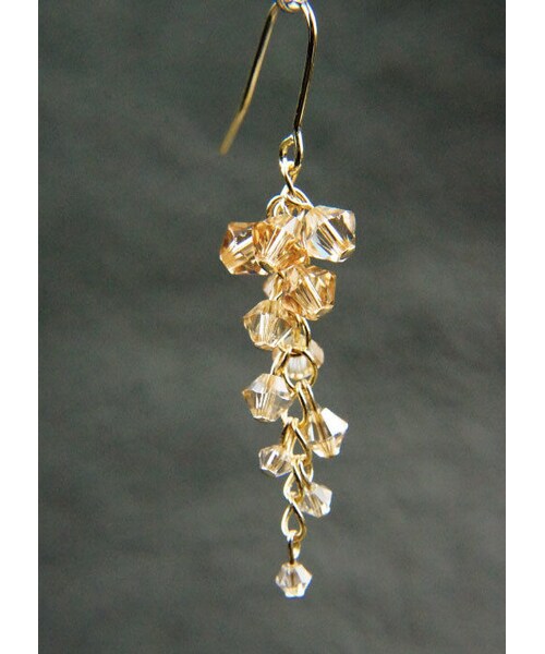 H&M（エイチ・アンド・エム）の「ぶどうイヤリング ゴールド S ピアス スワロ スワロフスキー ビーズ レディース プレゼント ギフト Earring 結婚式 女子会 二次会 Kyoto collection（ピアス（両耳用）・レディース・その他）」の2枚目の写真