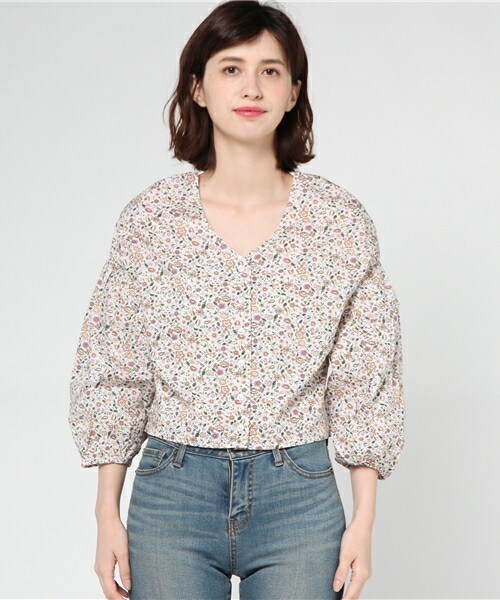 archives（アルシーヴ）の「8分袖バルーンスリーブブラウス（シャツ/ブラウス・レディース・オフホワイト/ネイビー/キャメル・MEDIUM）」の4枚目の写真