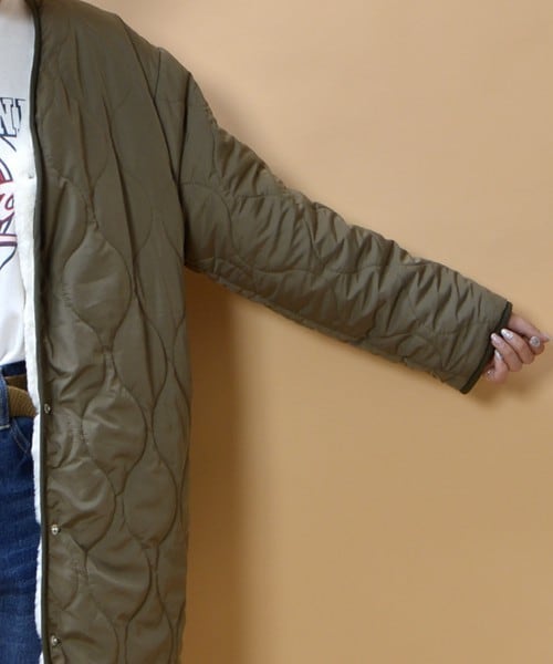 archives（アルシーヴ）の「中綿キルトボアリバーシブルコート（ミリタリージャケット・レディース・ブラック/カーキ・MEDIUM）」の7枚目の写真