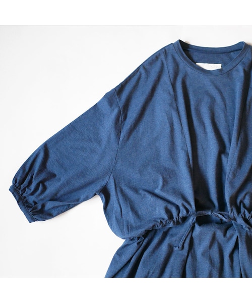 UNIVERSAL TISSU（ユニヴァーサルティシュ）の「UNIVERSAL TISSU ユニヴァーサルティシュ ソフト天竺ウエストギャザーワンピース（ワンピース・レディース・その他）」の8枚目の写真