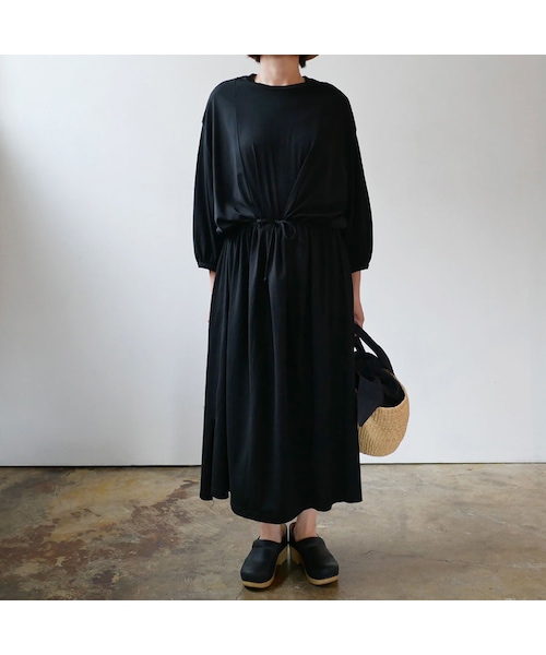 UNIVERSAL TISSU（ユニヴァーサルティシュ）の「UNIVERSAL TISSU ユニヴァーサルティシュ ソフト天竺ウエストギャザーワンピース（ワンピース・レディース・その他）」の12枚目の写真