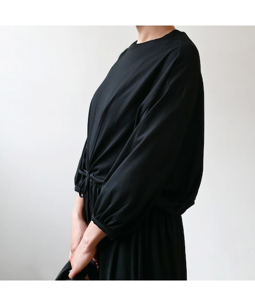 UNIVERSAL TISSU（ユニヴァーサルティシュ）の「UNIVERSAL TISSU ユニヴァーサルティシュ ソフト天竺ウエストギャザーワンピース（ワンピース・レディース・その他）」の9枚目の写真