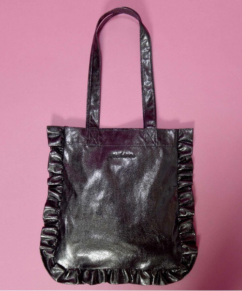 archives（アルシーヴ）の「グリッターフリルエコショルダー（ショルダーバッグ・レディース・ブラック/ピンク/シルバー・MEDIUM）」の2枚目の写真